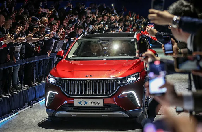 Seri üretim Togg banttan indi! Başkan Erdoğan’dan ilk test sonrası flaş açıklamalar: Çılgın Türkler geliyorlar diyecekler!