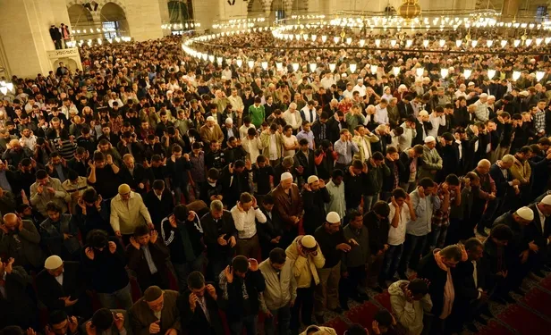 Diyanet takvimi: Kadir Gecesi ne zaman, hangi gün? 2021 Kadir Gecesi Ramazan ayının kaçıncı günü idrak edilecek? - 1