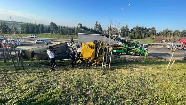 hafriyat-kamyonu-araclari-bicmisti-hayatini-kaybeden-ipekin-yegeninden-yurek-yakan-sozler-kaza-degil-katliam-1679993205175.jpg 6 kişinin öldüğü feci kazanın nedeni ortaya çıktı! Hayatını kaybeden İpek’in yeğeninden yürek yakan sözler - 12