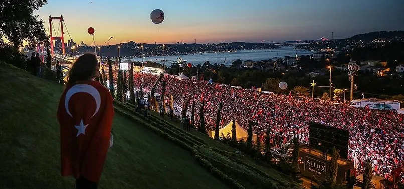 Duygulandıran 15 Temmuz şiirleri! WhatsApp, SMS, Twitter, Facebook 15 Temmuz resimli mesajlar