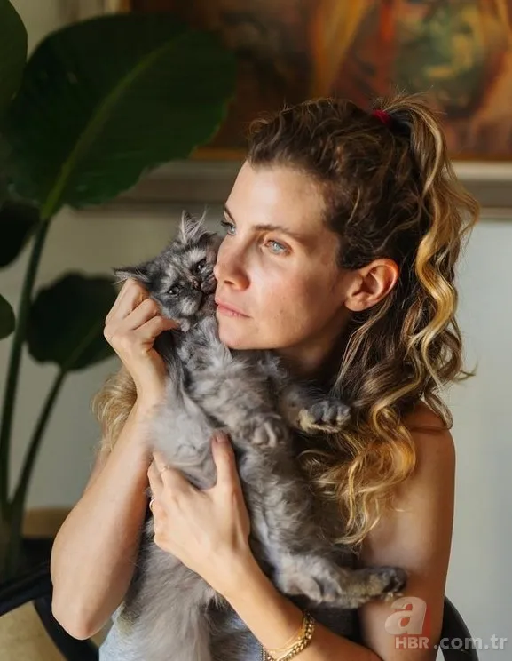 Bahar'ın Timur'u Mehmet Yılmaz Ak'ın eski hali ortaya çıktı! Yıllar önce o dizide oynamış! Ne İçerde, ne de Çukur... 23