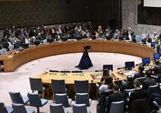 Son dakika: Filistin tasarısı BM’de onaylandı! İsrail temcilsi çıldırdı: Kağıt öğütücüyle şov yaptı
