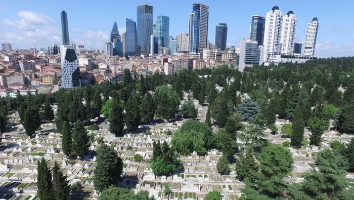 İstanbul’da mezar karaborsası: 2 milyon liraya satıyor! İlan şoke etti: Süleyman Hilmi Tunahan Hazretlerine komşu - 4