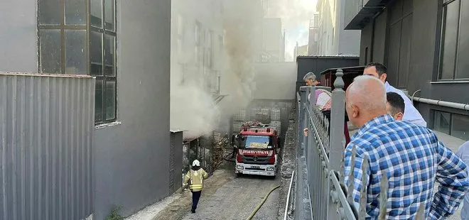 Beylikdüzü’nde kimyasal madde fabrikasında yangın