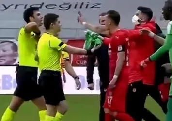 Hakan Arslan'ın gördüğü kırmızı kart Avrupa basınında!