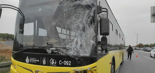 İstanbul’da feci kaza! İETT otobüsü ile servis minibüsü çarpıştı