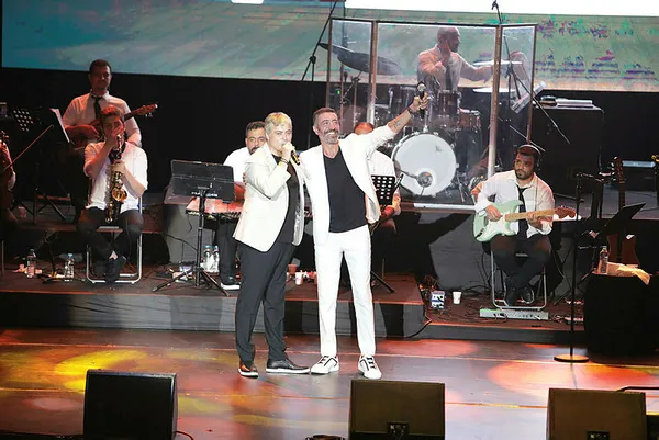 Son dakika magazin haberi: Ünlü şarkıcı Hakan Altun hastaneye kaldırıldı - 1