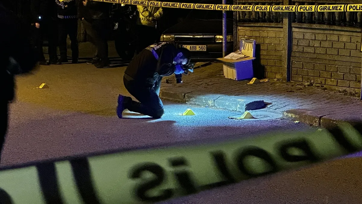 Polisle 3 sokak boyunca çatıştı: Okul önünde vurularak etkisiz hale getirildi