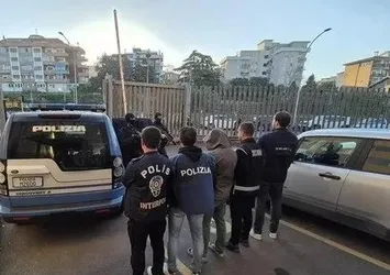 Barış Boyun operasyonunun perde arkası ortaya çıktı! Bakan Yerlikaya dosya hazırladı Başkan Erdoğan Meloni'ye baskı yaptı! Bombalı saldırı planı