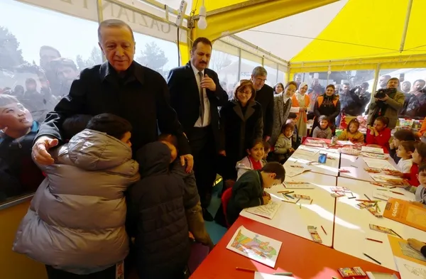 Başkan Recep Tayyip Erdoğan Gaziantep’te: Hiç ümitsiz olmayın! Daha önce nasıl yaptıysak bunu da atlatacağız