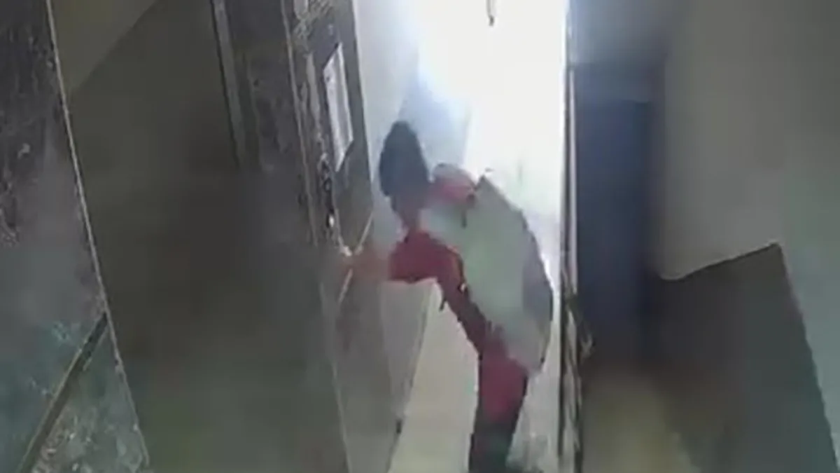 Hatay'da akran zorbalığı! Demir sopayla saldırdı | Dehşet anları kamerada