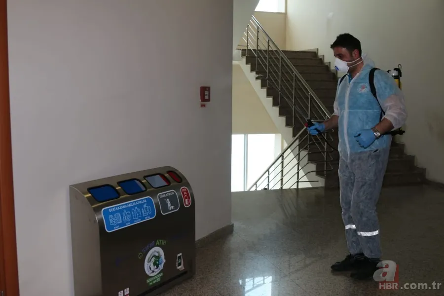 CHP'li İBB Başkanı Ekrem İmamoğlu koronavirüs ile mücadelede sınıfta kaldı! İSKİ’yi bile dezenfekte etmeye fırsat bulamadı 8