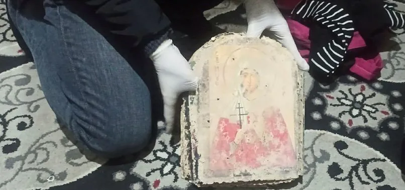 Şanlıurfa’da, Bizans dönemi dini kitap ele geçirildi