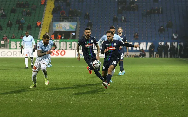Başakşehir seriye bağladı! Çaykur Rizespor 0-2 Başakşehir MAÇ SONUCU