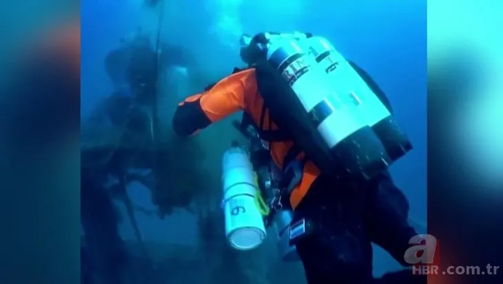 Deniz altındaki ölüm tuzağı: Yarım ton ağ temizlendi