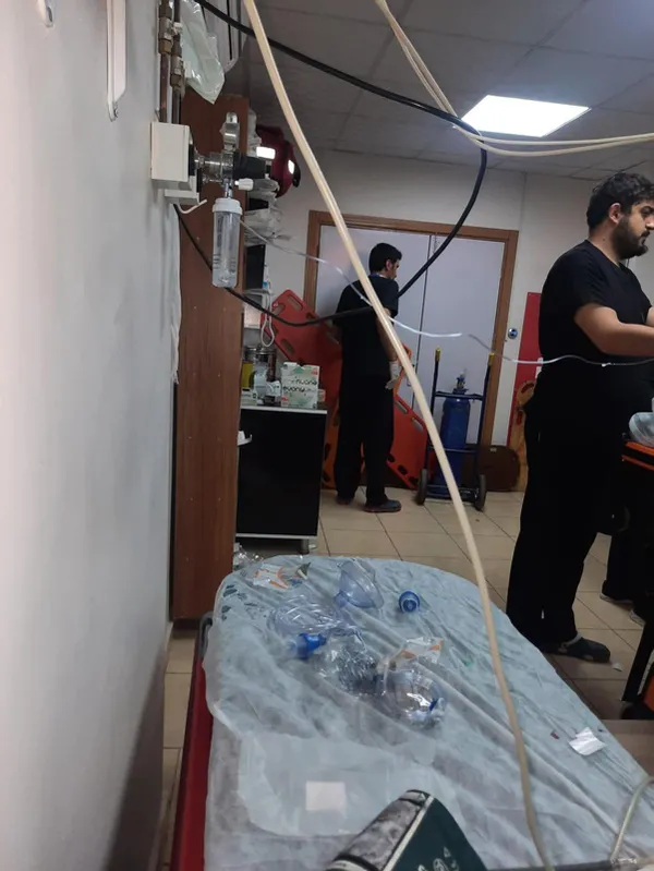 1650855068602.jpg Diyarbakır Lice'de ölen hastanın yakınları sağlık çalışanlarına saldırdı! - 1