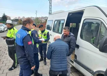 Alaplı'da öğrenci servislerine denetimler aralıksız sürüyor