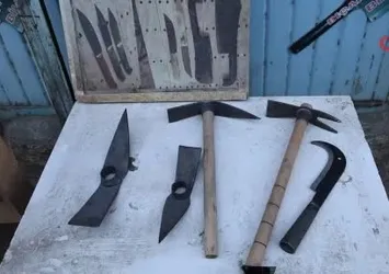Balta ustasının ocak başında kış mesaisi