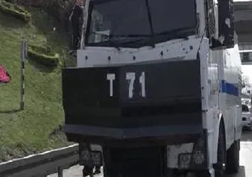 Şoray Uzun'un otomobiline TOMA çarptı