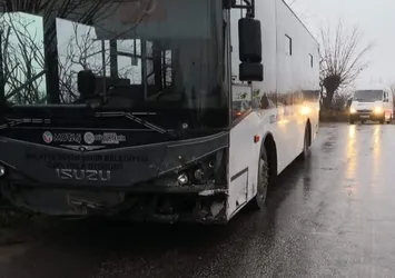 Malatya’da feci kaza! Otobüs ile otomobil çarpıştı | 7 yaralı