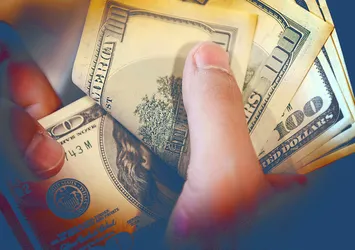 Yerli dolar satıyor yabancı TL alıyor