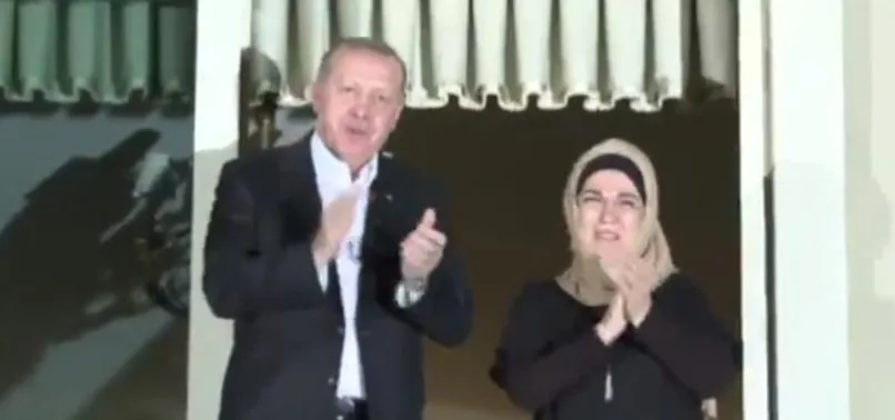 BAŞKAN ERDOĞAN SAĞLIK ÇALIŞANLARINI ALKIŞLADI