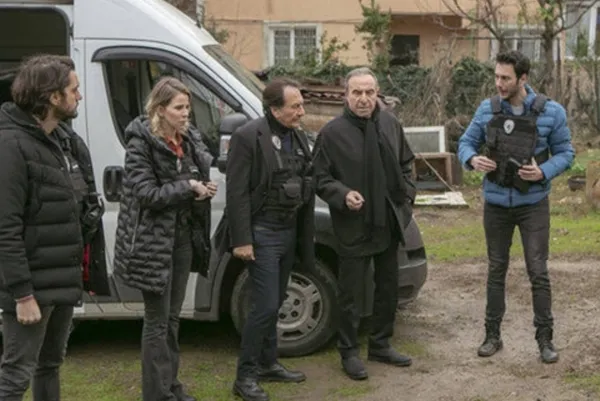 Arka Sokaklar BİTTİ mi, neden yok? Arka Sokaklar dizisi yeni bölüm ne zaman? 17 ŞUBAT Kanal D YAYIN AKIŞI