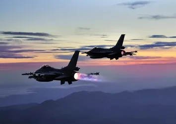 Irak'ın kuzeyine hava harekatı