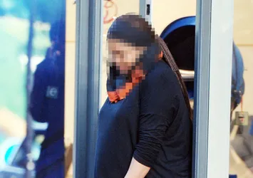 Ünlü şarkıcı 50 yaşında anne oluyor