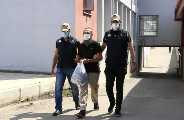 Son dakika: MİT ve Emniyet'ten Adana’da müthiş operasyon! Bombalı eylem hazırlığındaki DEAŞ’lı terörist yakalandı - 3