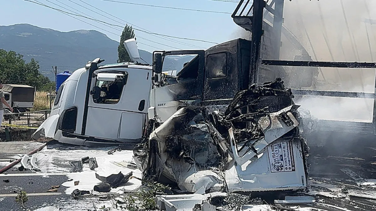 Sakarya'da 3 TIR çarpıştı: 1 ölü 2 yaralı