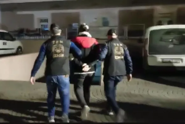 İzmir, İstanbul ve Ankara merkezli FETÖ operasyonu! Aralarında darbe girişimi sonrası ilişikleri kesilen askeri okul öğrencileri de bulunuyor