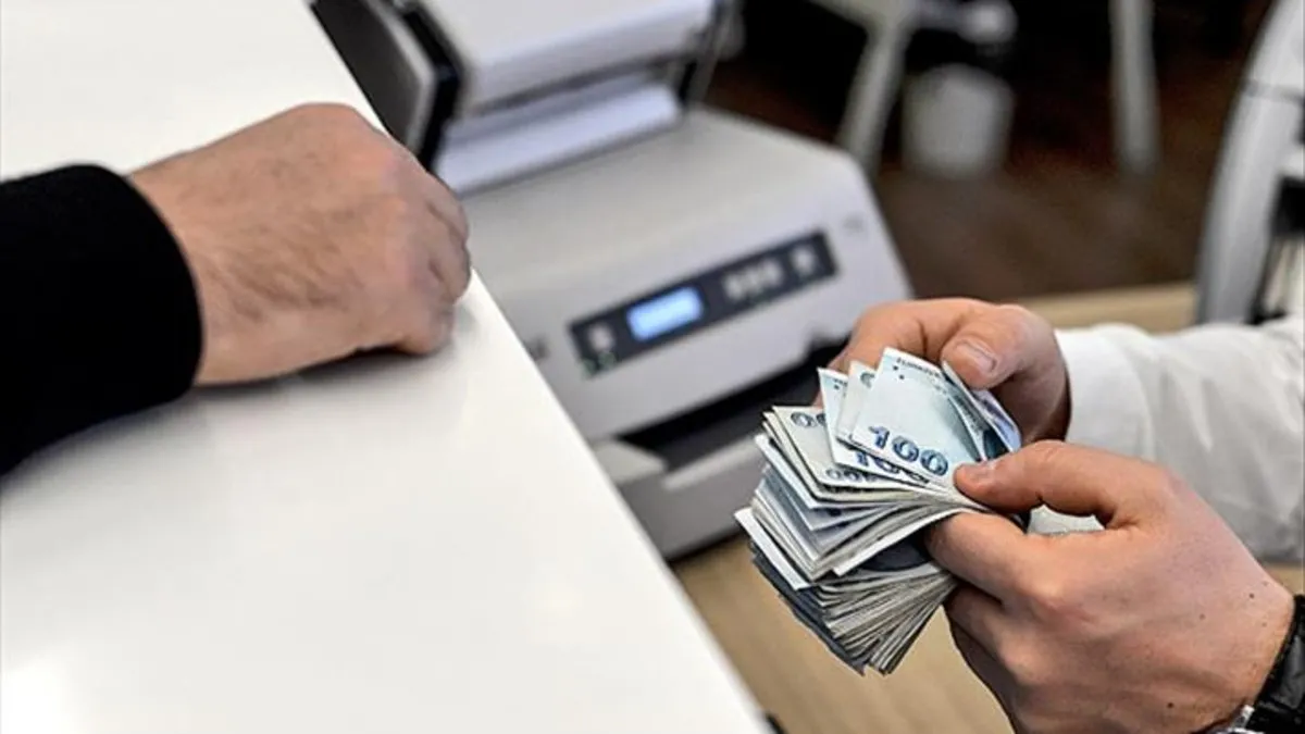 100 bin TL ihtiyaç kredisi alırsanız ödeyeceğiniz tutar ne kadar? Halkbank, Ziraat Bankası, Vakıfbank faiz oranları