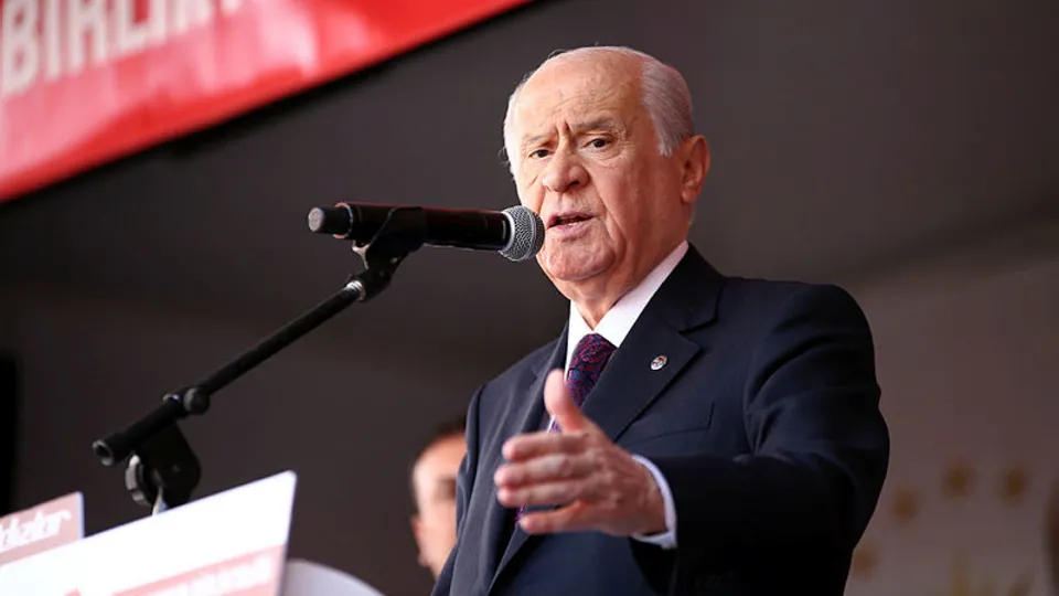 Devlet Bahçeli’den Hüsamettin Cindoruk’a: Senin her yanın intikam olsa ne yazar
