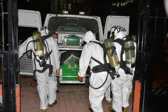 Adana'da evinden yayılan kötü kokudan cesedi bulundu - 3
