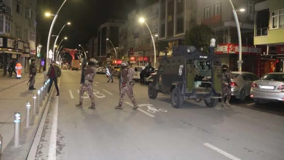 İstanbul’da şafak operasyonu! Çok sayıda gözaltı var...