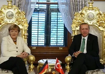 Merkel'den Cumhurbaşkanı Erdoğan'a kutlama