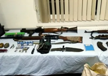 İzmir’de PKK’ya ait cephanelik ele geçirildi