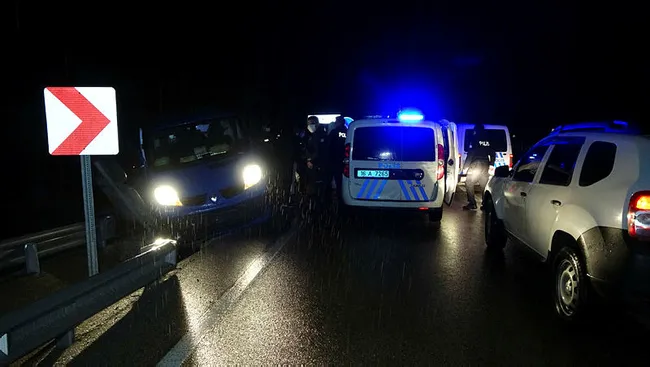 Bursa’da kısıtlamayı ihlal eden 4 kişi 25 kilometrelik kovalandı ve uyuşturucuyla yakalandı - 2