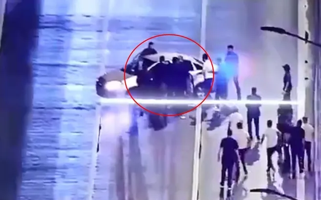 Köprüyü kapatan kişinin teslim olduğu anlar A Haber’de