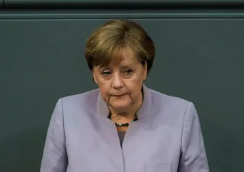 Merkel'in popülaritesi düştü