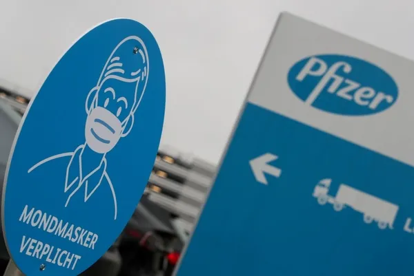 Pfizer Covid-19 aşısı için "acil kullanım" onayı istedi | Çin aşısına karşı hamle... - 2