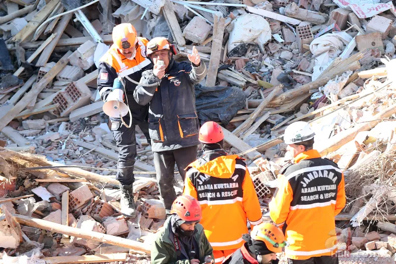 Herkes onu konuşuyordu! Deprem uzmanı değil şarlatan çıktı! 7