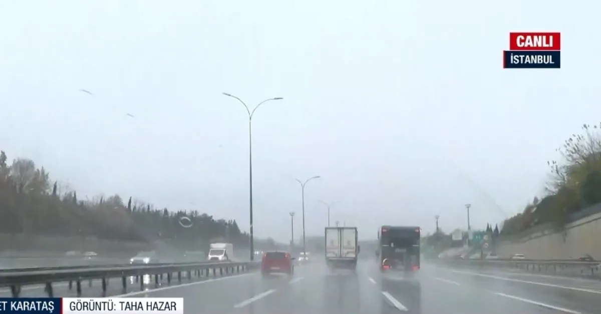 İstanbul’da kar ve yağmur trafiği