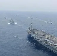 Savaş gemileri Çin’e karşı bölgede! Dört süper güç savaş için birleşti
