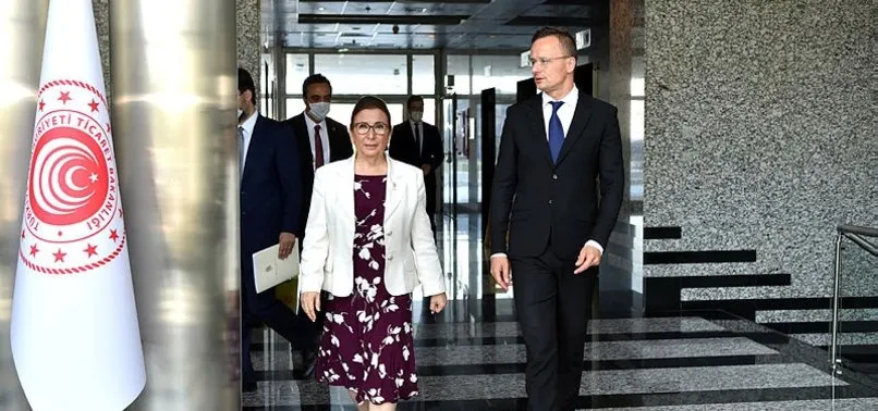 Bakan Ruhsar Pekcan, Macar girişimcileri Türkiye’de yatırıma davet etti