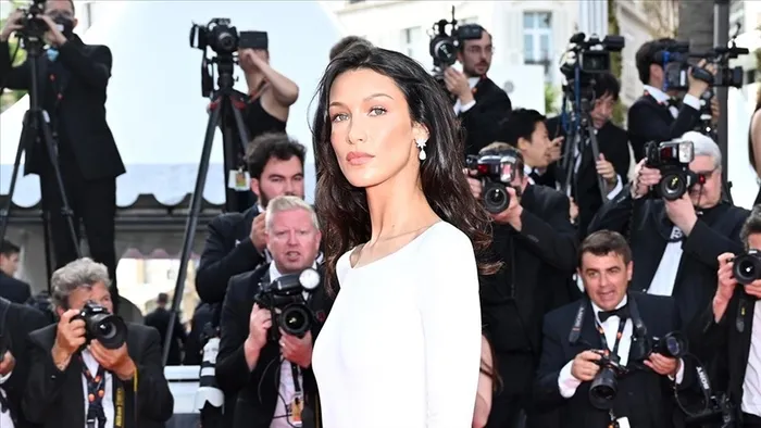 Dünya genelinde Adidas’a Bella Hadid boykotu! Siyonist lobiye boyun eğdiler! Karları her geçen gün eriyor...