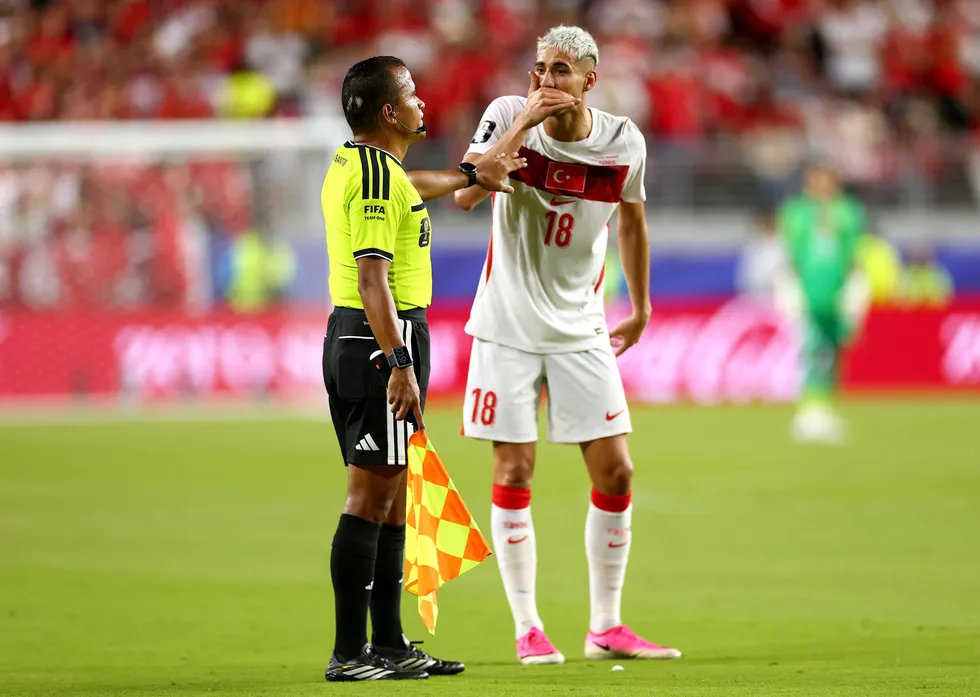 Almiron'un kırmızı kartı FIFA Dünya Kupası'nda ilk - 1