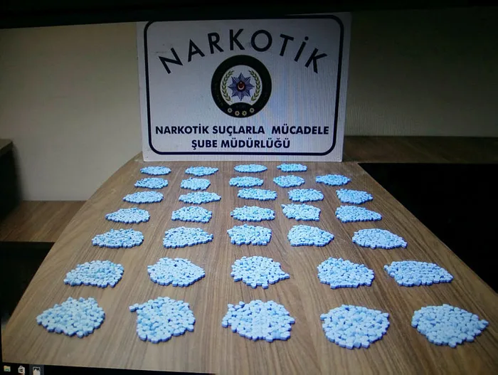 Trabzon'da 3 bin 389 ecstasy hap ele geçirildi - 1