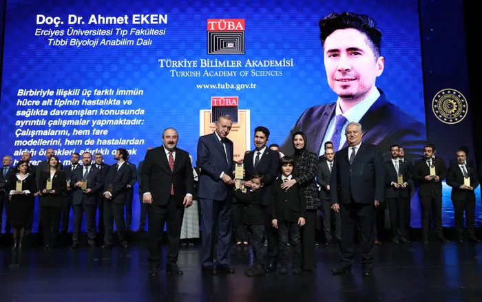 Son dakika: Başkan Erdoğan'dan TÜBİTAK ve TÜBA Bilim Ödülleri Töreni'nde önemli açıklamalar - 11